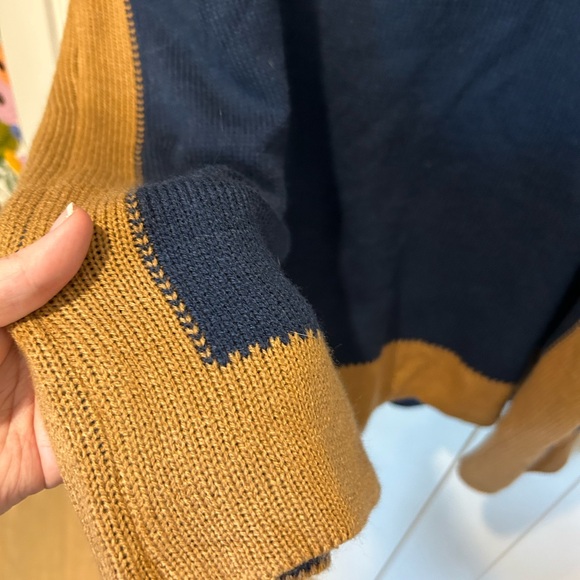 ANTHROPOLOGIE AKEMI AND KIM poncho cape - Picture 6 of 6